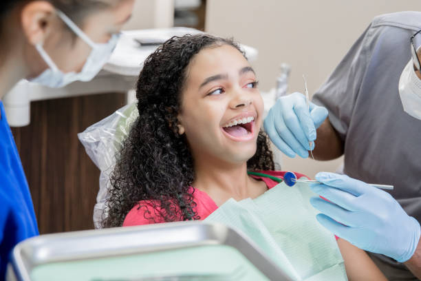 Best Emergency Dental Services for Seniors in Oblong, IL