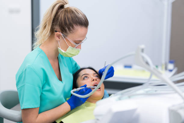 Best Holiday Emergency Dentist in Oblong, IL